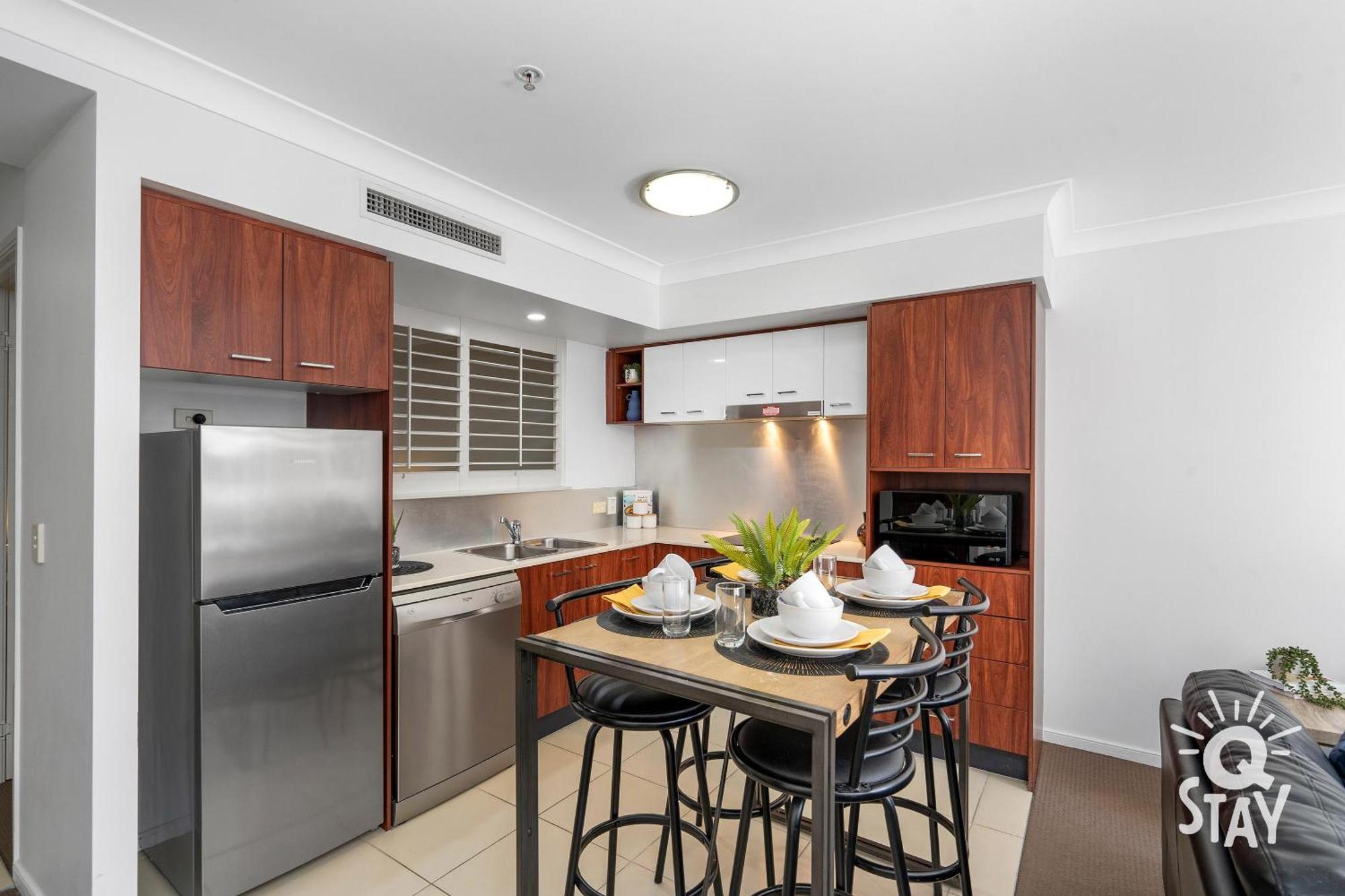 Chevron Renaissance Surfers Paradise Mid Week Madness Deal - Q Stay Guldkusten Exteriör bild