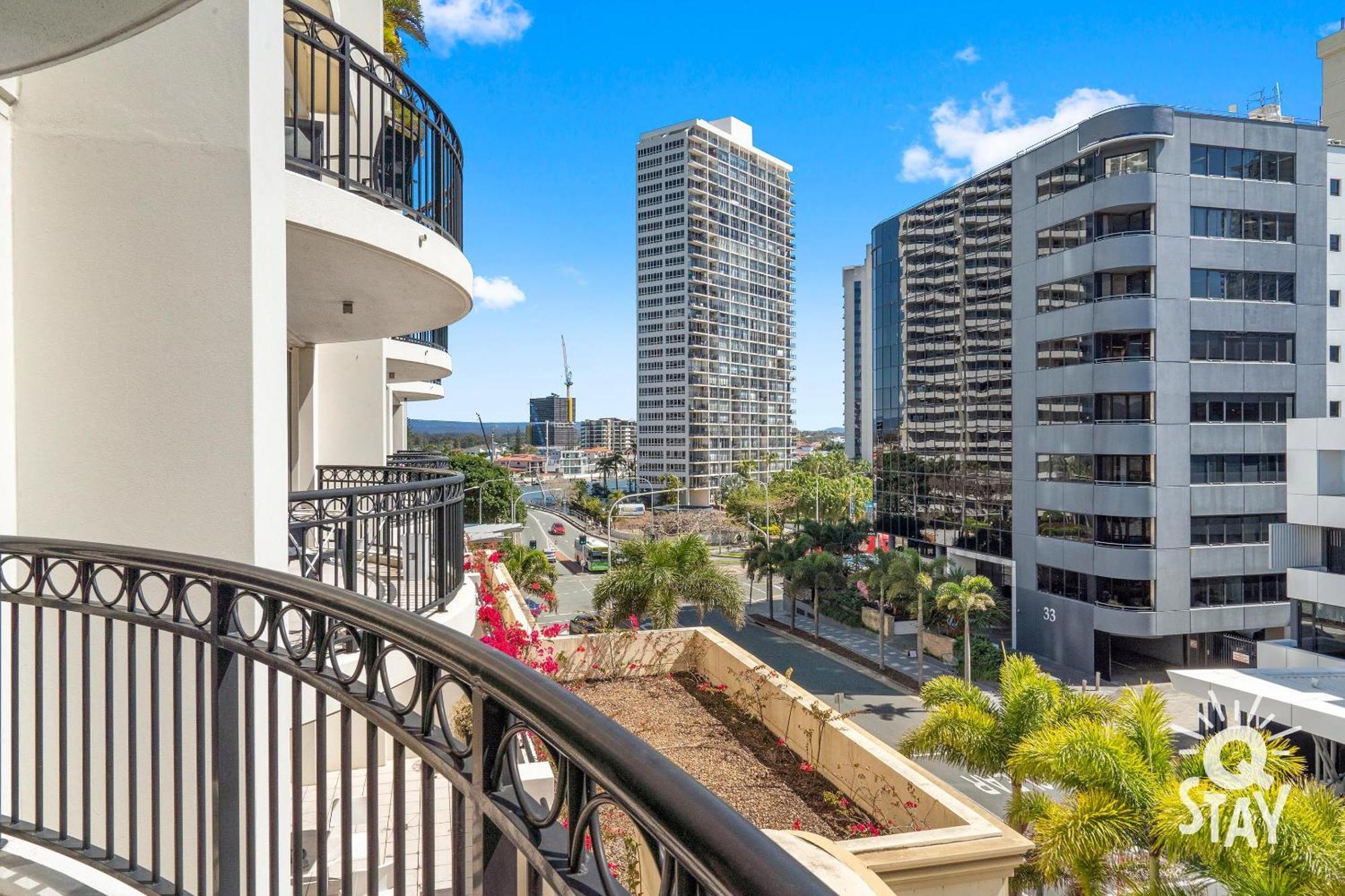 Chevron Renaissance Surfers Paradise Mid Week Madness Deal - Q Stay Guldkusten Exteriör bild