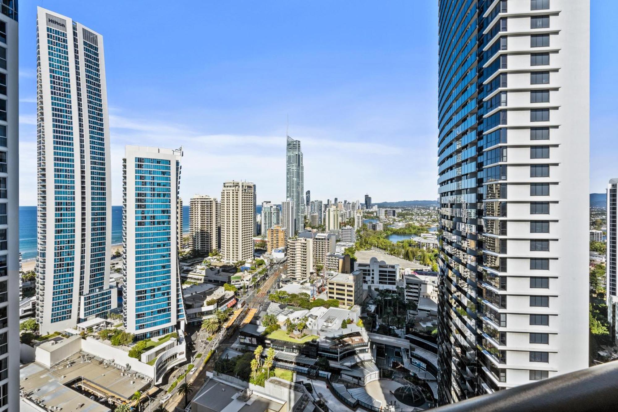 Chevron Renaissance Surfers Paradise Mid Week Madness Deal - Q Stay Guldkusten Exteriör bild